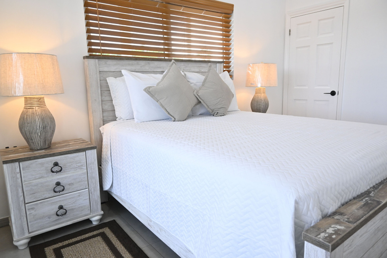 Room 4, Sapphire Cottage - Brand New Beach Villa With Pool 2 Bedroom Home