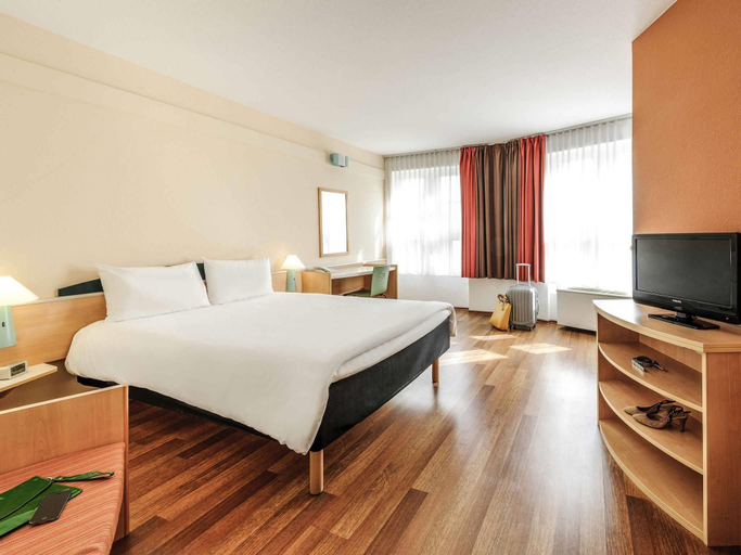 Bedroom 4, ibis Bamberg Altstadt, Bamberg