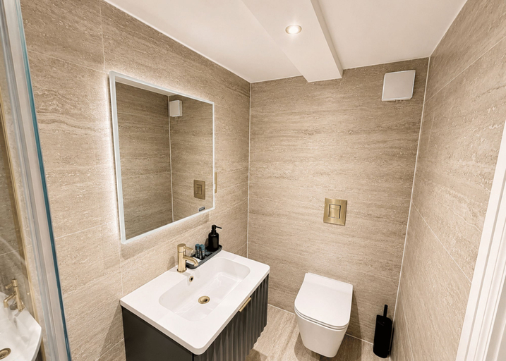Bathroom 4, Nestoya House, London
