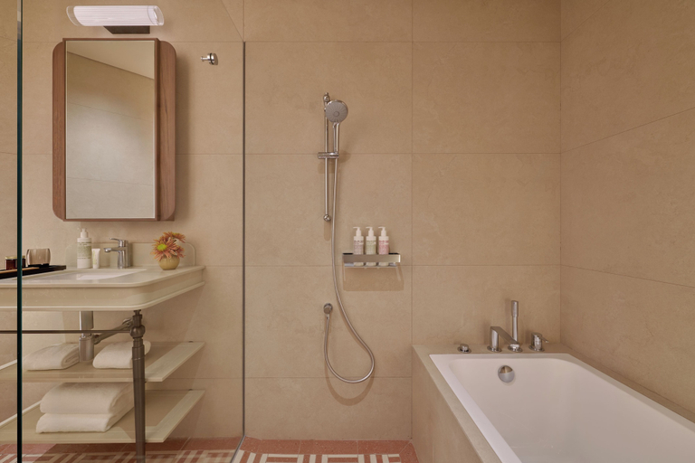 Bathroom 5, APT. Stamford Place, Singapore