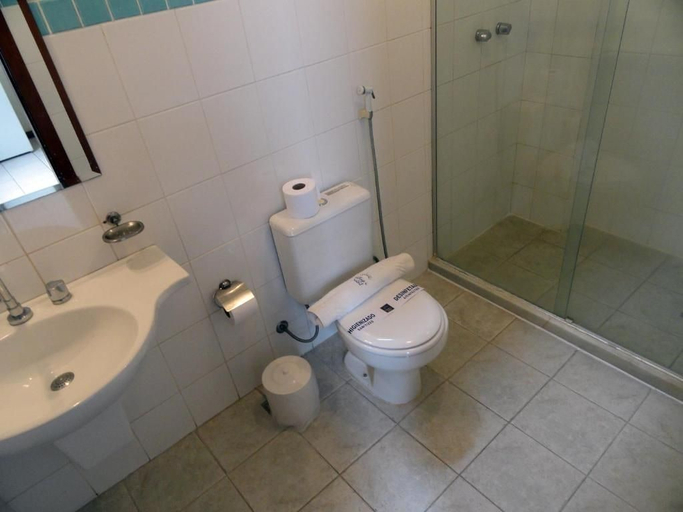 Bathroom 4, Village du Soleil, Cabo Frio