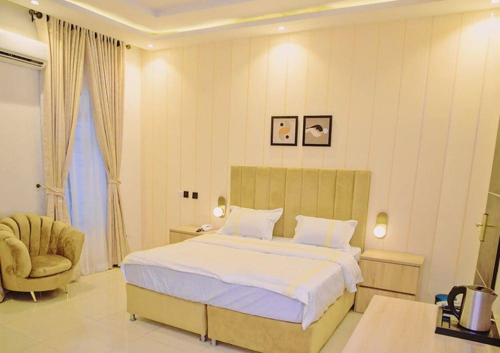 Bedroom 2, El Castillo Pretigious Hotel, Eti-Osa