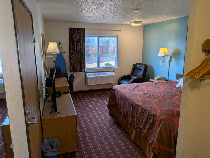 Bedroom 3, Super 8 by Wyndham Plano/Dallas Area, Collin
