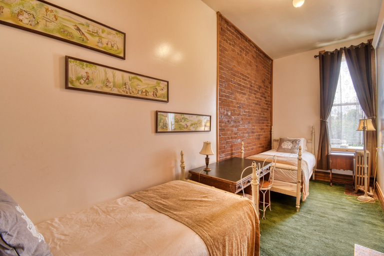 Bedroom 3, The Delaware Hotel, Lake