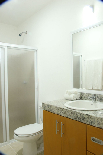 Bathroom 3, Casa Sarita, Benito Juárez