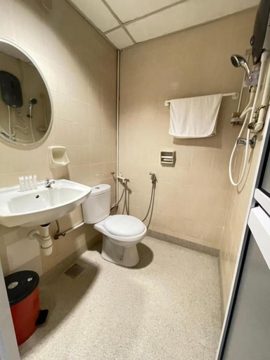 Bathroom, Barrack Street Hotel, Larut and Matang