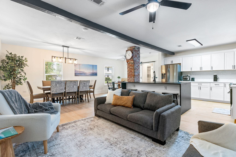 Room 4, Pet-friendly Pensacola Escape - Sleeps 10, Escambia
