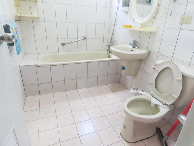 Bathroom 3, Xiangyang Tianyuan Ju Homestay, Tainan