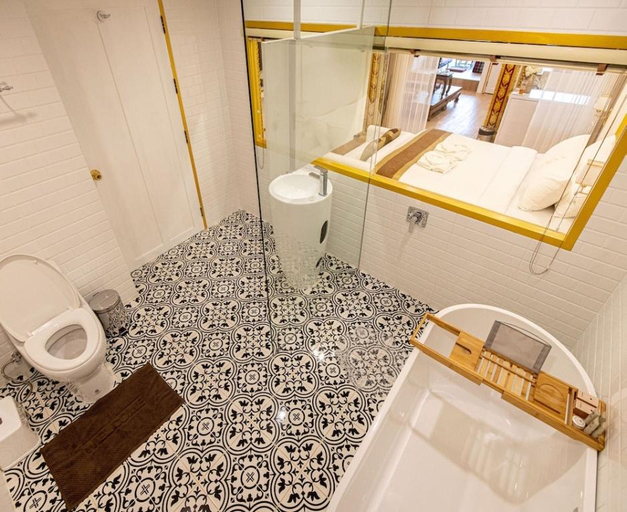 Bathroom 2, One Dhatu Premium Homestay Lotus Junior suite, Phra Nakhon Si Ayutthaya