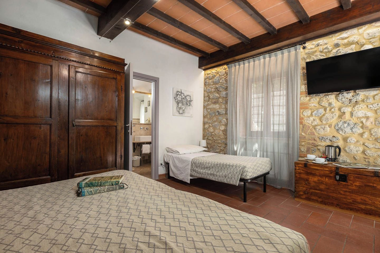 Bedroom 5, Casanova di Pescille, Siena