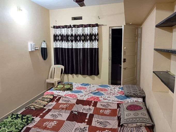 Room 5, Shree Venkatesh Nilaya Homestay, Uttara Kannada