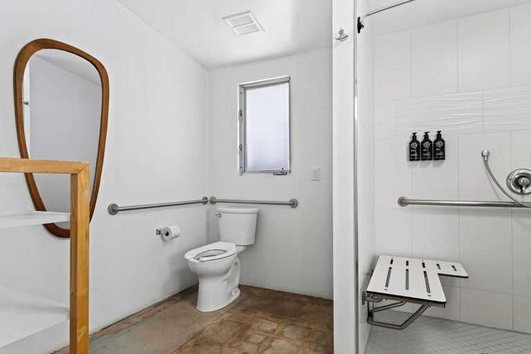 Bathroom 3, The Rosalie by AvantStay, Riverside