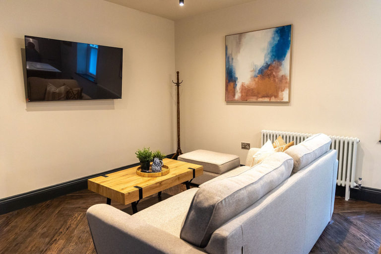 Room 5, Summerhill in Newcastle, Newcastle upon Tyne