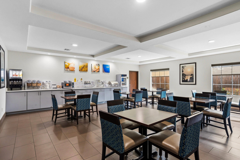 Food & Drinks 5, Comfort Inn & Suites Scott-West Lafayette, Lafayette