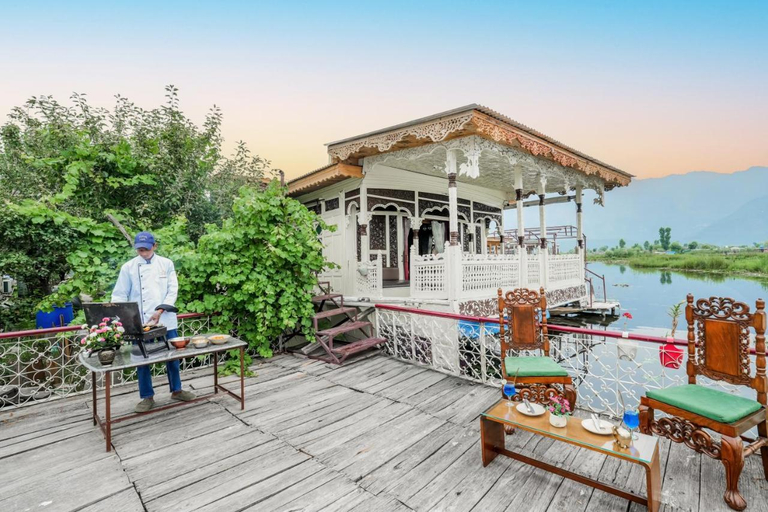 Others 5, SaffronStays Kingori Houseboat, Srinagar
