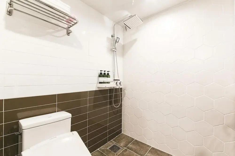 Bathroom, Changwon Myeongseodong Chicago, Changwon