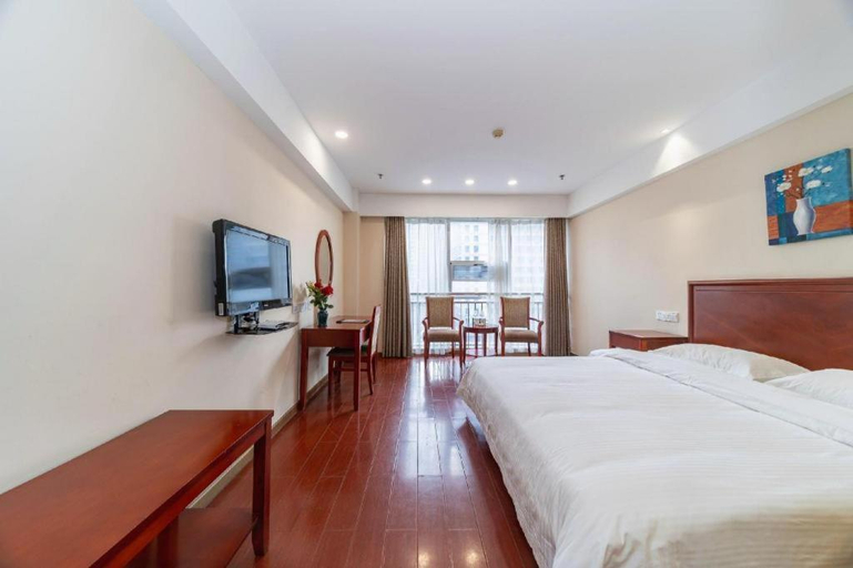 Bedroom 2, GreenTree Inn Rizhao Haiqu East Road Hotel, Rizhao