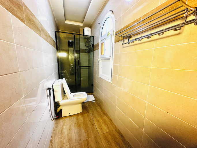 Bathroom 4, Presken White House Micheal Olawale, Eti-Osa