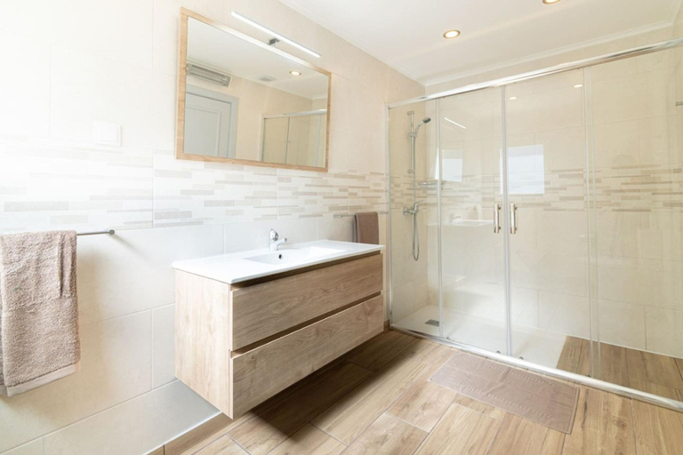 3, Villa Dean | Private Pool | Family & Golf Escape, Lagos
