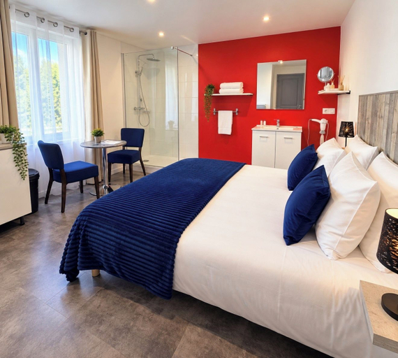 Bedroom 4, Aux Charmes, Pas-de-Calais
