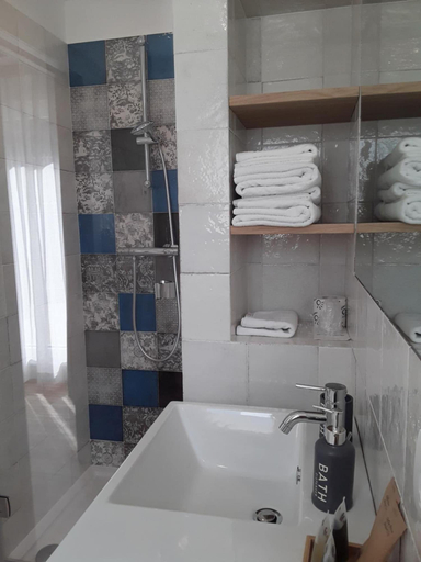 Bathroom 5, h-sa Guest House, Matera
