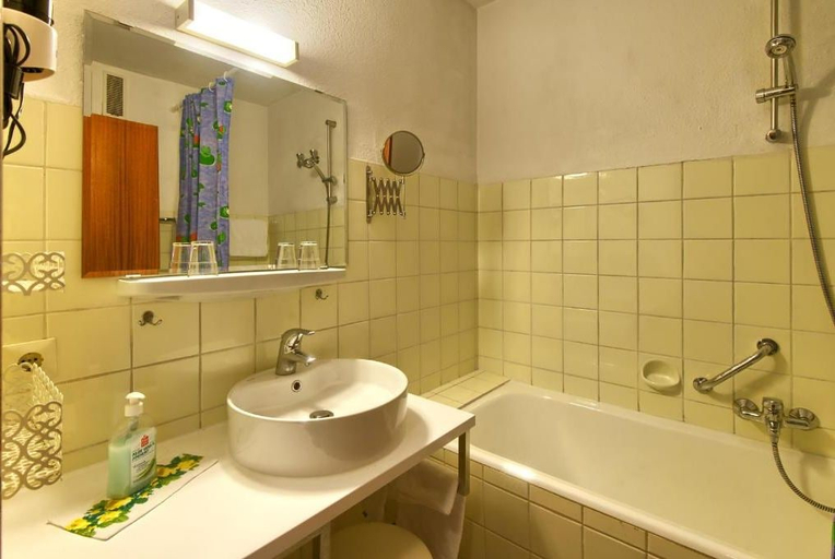 Bathroom 5, Hotel Bären, Breisgau-Hochschwarzwald