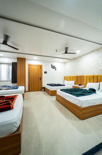Room 4, Omji Niwas - Shri Rudra Sarnath, Varanasi