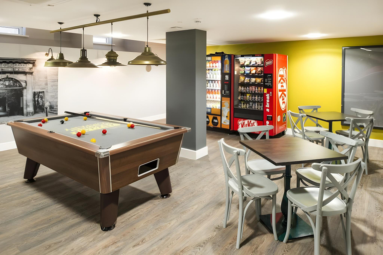 Food & Drinks, Destiny Student - Holyrood, Edinburgh