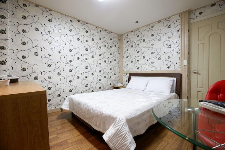 Bedroom 2, Asan Mari Hotel, Asan