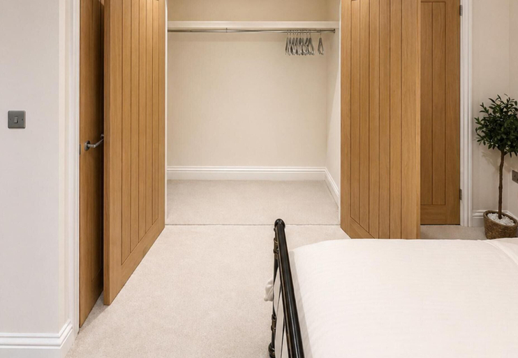 Room 3, Modern Cottage Sleeps 4 With Patio, Cambridgeshire