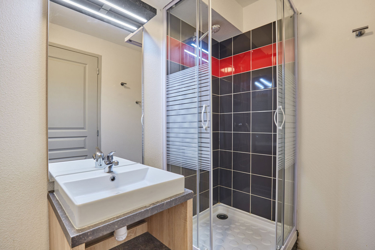 Bathroom 3, Résidence Odalys L'Ours Blanc, Isère