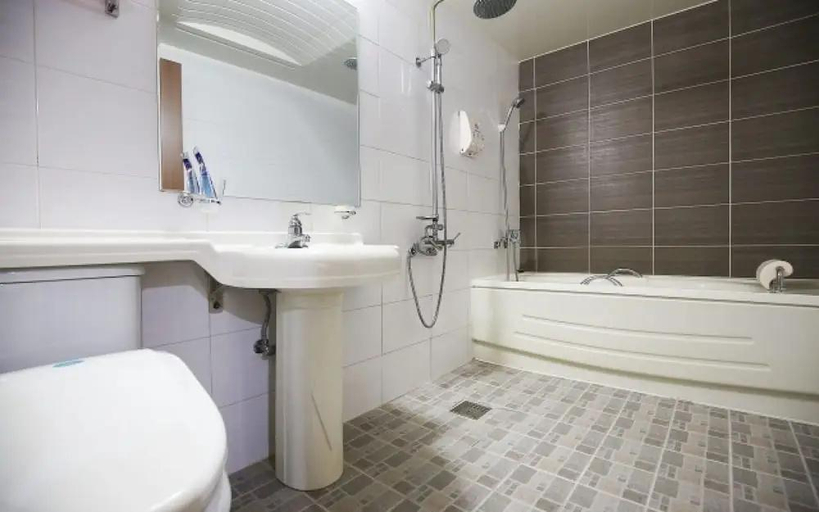 Bathroom 5, Cheonan Taejo, Cheonan