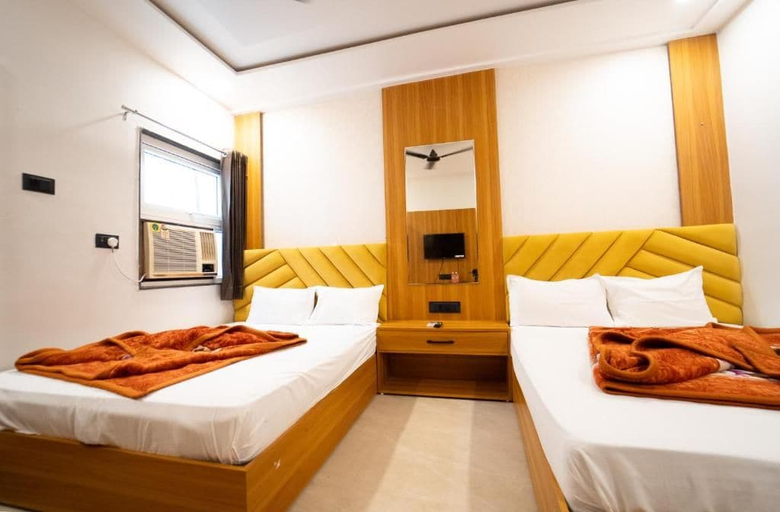 Room 3, Omji Niwas - Shri Rudra Sarnath, Varanasi