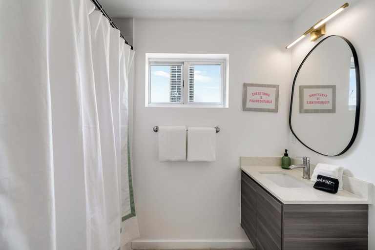 Interior 2, Edgewater Pad Balcony, Parking and Prime Location, Miami-Dade
