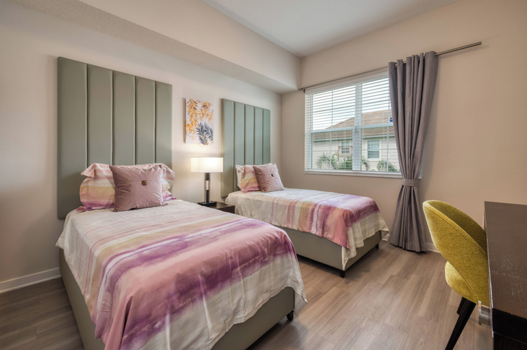 Room 2, Vcr2-409 Epic 3BR Condo Near Disney and Universal, Orange