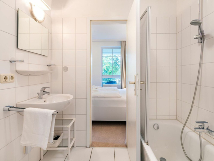 Bathroom, House at Buchenpark 11, Vorpommern-Greifswald