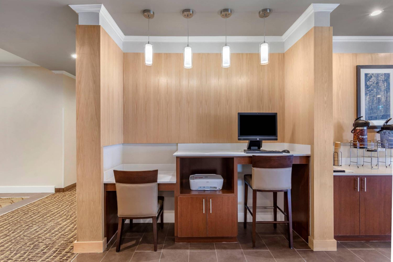 Others 5, Comfort Inn & Suites Valemount - Highway 5, Fraser-Fort George