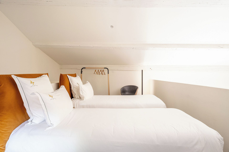Bedroom 4, Aux Ducs De Sienne, Gironde