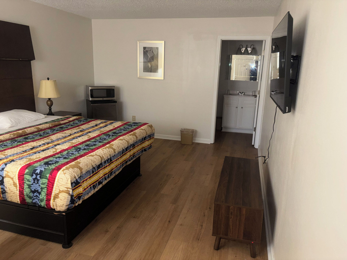 Room 5, Hobson Stay & Residences, Fayette