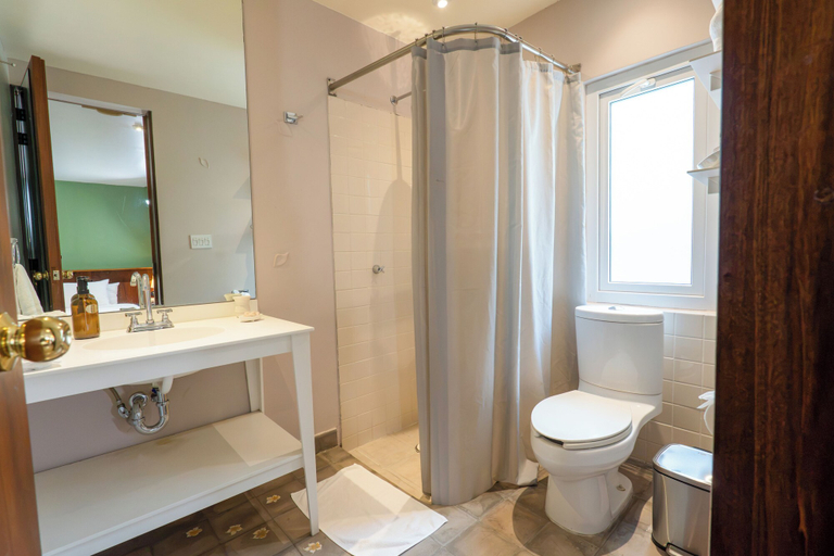 Bathroom 4, Flor de Mayo Hotel & Restaurant - Adults only, Cuernavaca