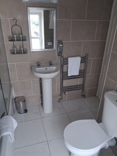Bathroom 5, Tynte House B&B