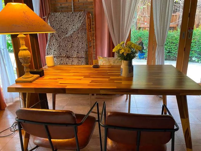 Dining, the NOW by Kru Se Cottage, Mae Rim