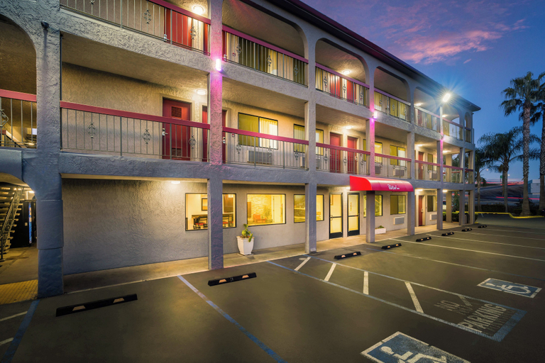 Exterior & Views 2, Red Roof Inn Stockton, San Joaquin