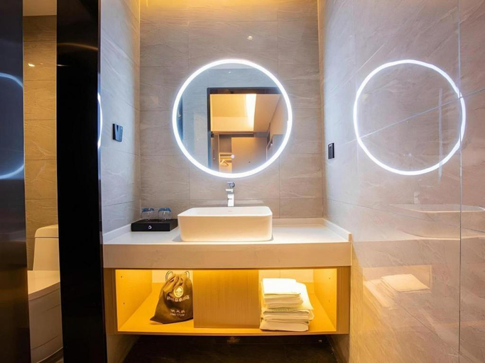 Bathroom, GreenTree Inn Express Jiangsu Suqian School Yingmadi Road, Suqian