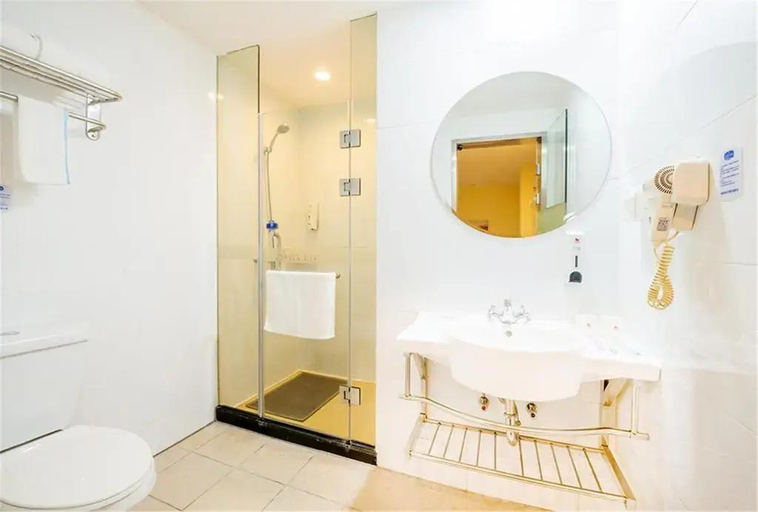 Bathroom, Hanting Hotel Zhangjiakou Yu County, Zhangjiakou