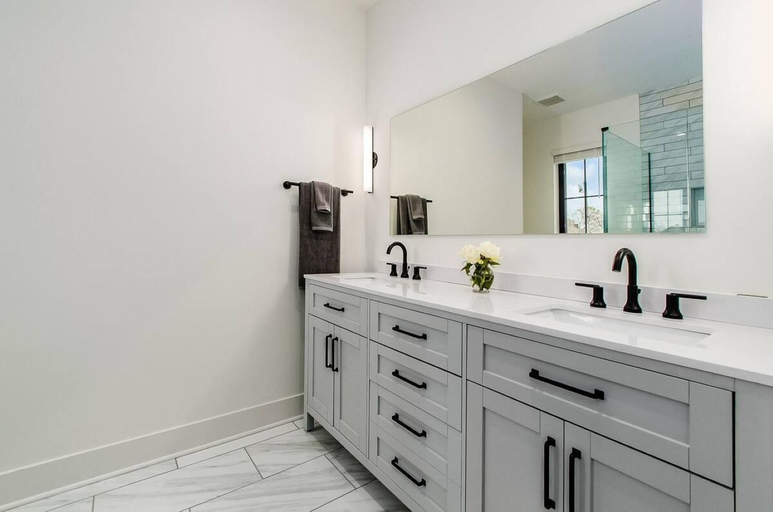 Bathroom 4, Jungle House Designer Residences – Downtown Columbus, Franklin