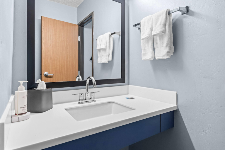 Bathroom 4, AmericInn by Wyndham Sturgeon Bay, Door