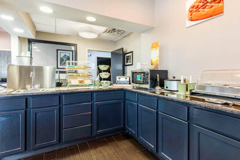 Food & Drinks 5, Quality Inn Memphis Airport, Shelby