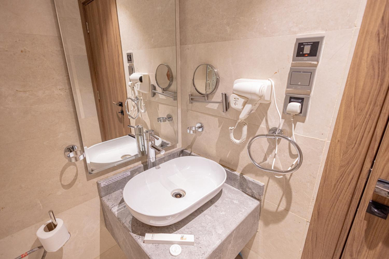 Bathroom 5, Sama Al Madinah Hotel, Al Madinah Al Munawwarah