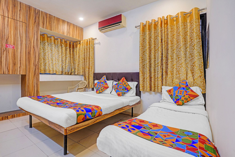 Room 5, Fabhotel Sai Seva, Nashik